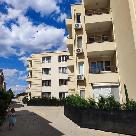 Salamander Apartment Sarafovo