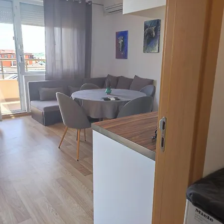 Salamander Apartment Sarafovo